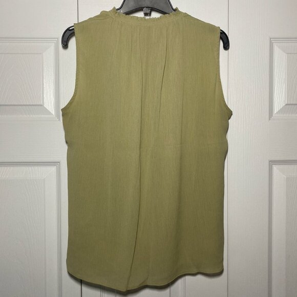 Crinkled Tie-Front Sleeveless Blouse - Picture 3 of 3